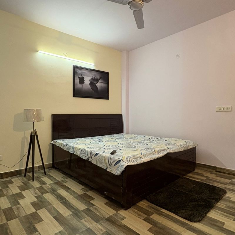 1 BHK for rent in Dlf Cyber City, Gurugram — furnished — 610 sq.ft — DLF City Phase III