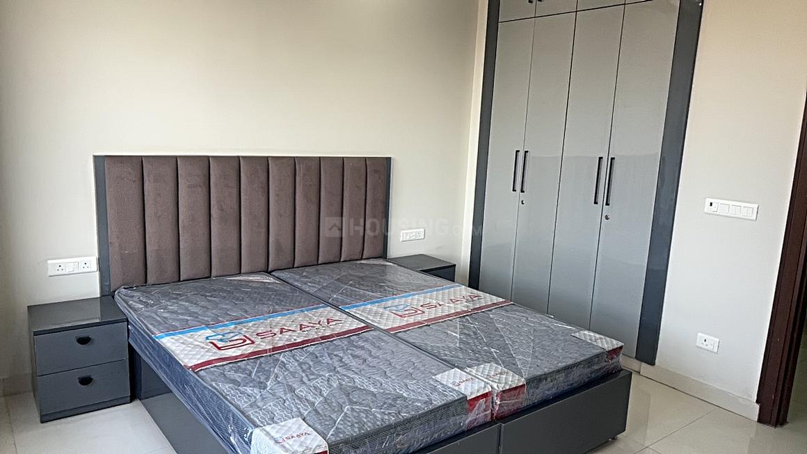 1 BHK for rent in DLF Phase 1, Gurugram — 700 sq.ft