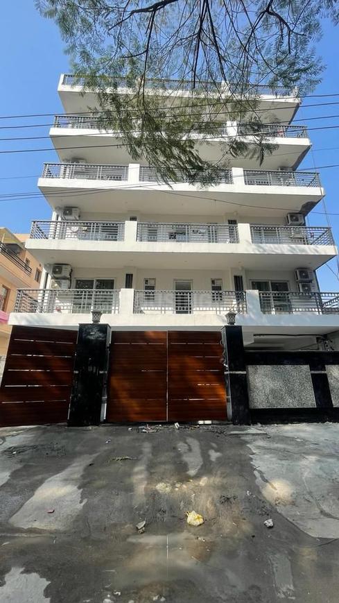 1 BHK for rent in DLF Phase 1, Gurugram — 550 sq.ft — DLF City Phase 1