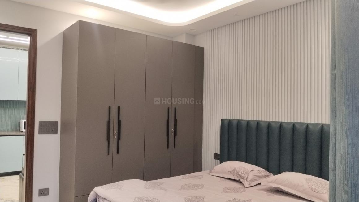 1 BHK for rent in DLF Phase 2, Gurugram — 450 sq.ft