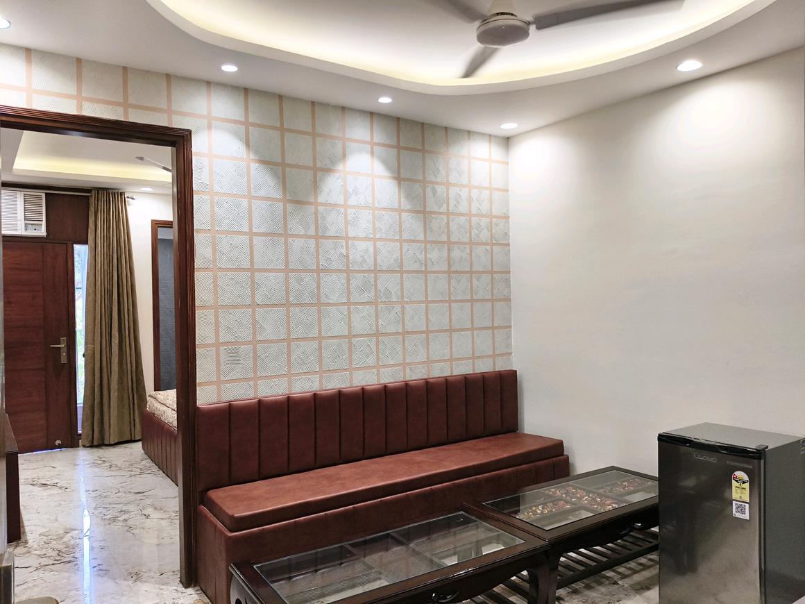1 BHK for rent in DLF Phase 2, Gurugram — 220 sq.ft