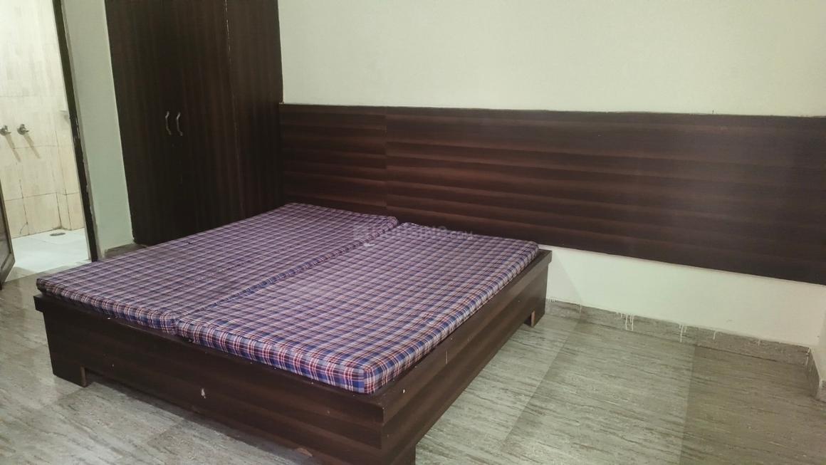 1 BHK for rent in DLF Phase 3, Gurugram — 500 sq.ft