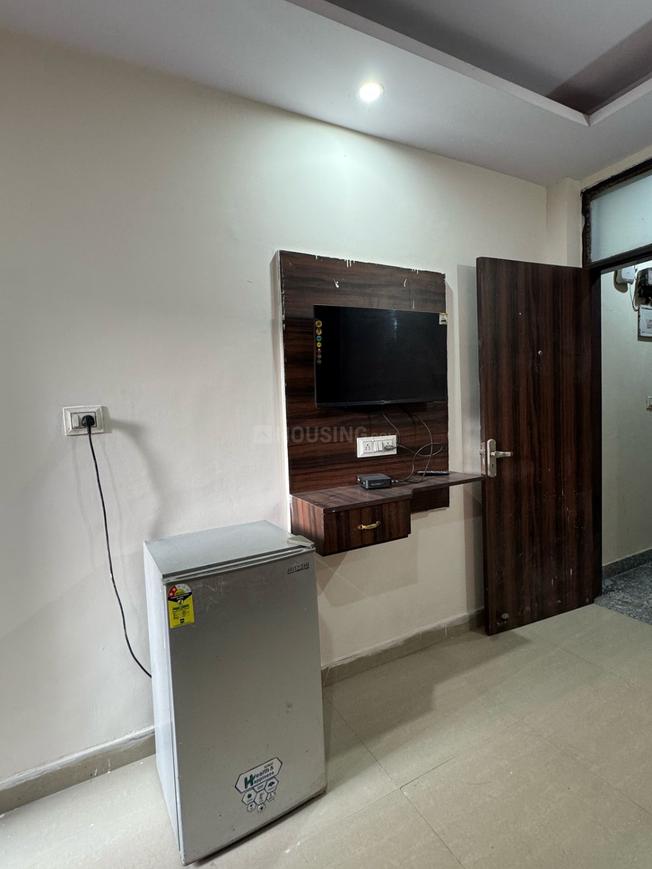 1 BHK for rent in DLF Phase 3, Gurugram — 400 sq.ft