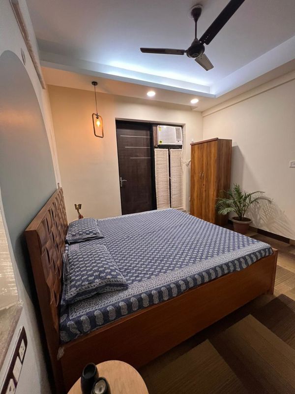 1 BHK for rent in Dlf Phase I, Gurugram — semi-furnished — 200 sq.ft