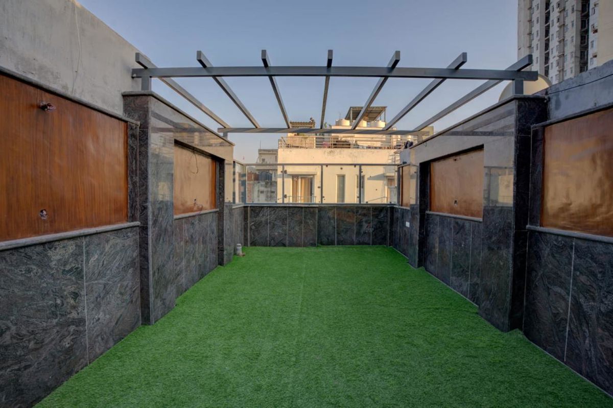 1 BHK for rent in Dlf Phase ii, Gurugram — furnished — 450 sq.ft — DLF Atria