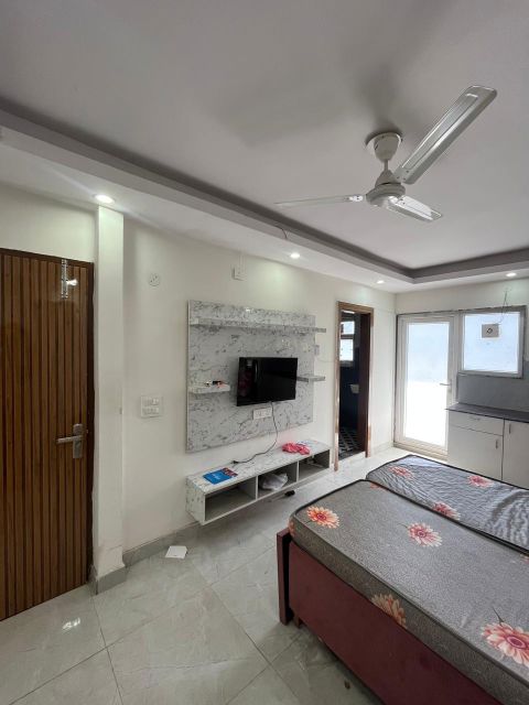1 BHK for rent in Dlf Phase iv, Gurugram — furnished — 620 sq.ft — DLF City Phase IV