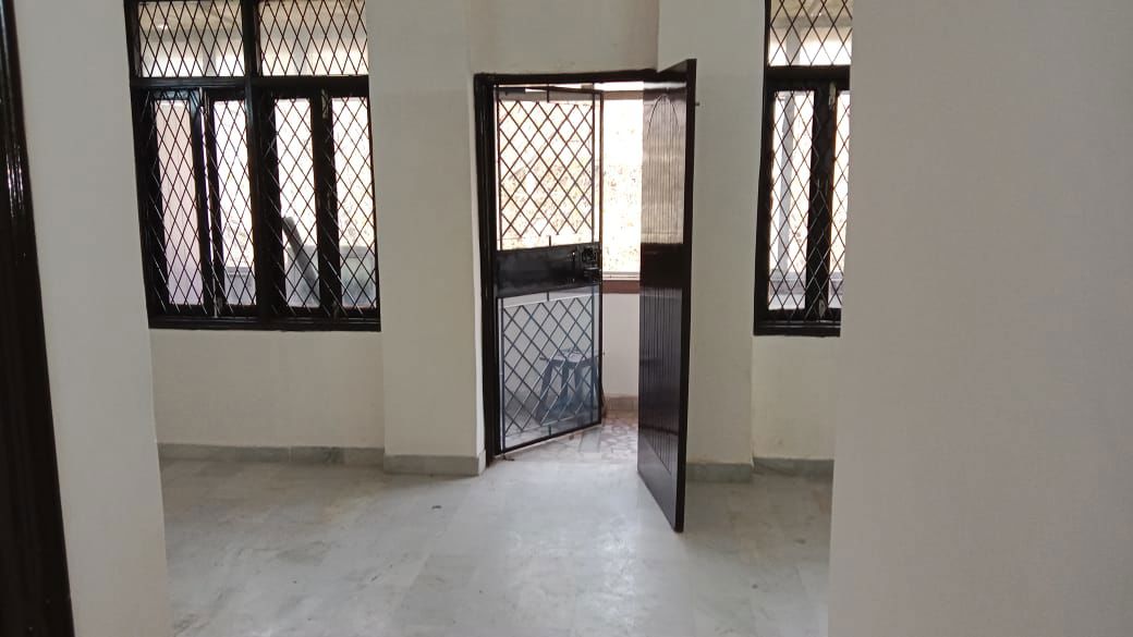 1 BHK for rent in Dlf Phase iv, Gurugram — unfurnished — 60 sq.ft