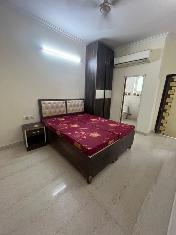 1 BHK for rent in Dlf Phase iv, Gurugram — furnished — 650 sq.ft — DLF City Phase IV