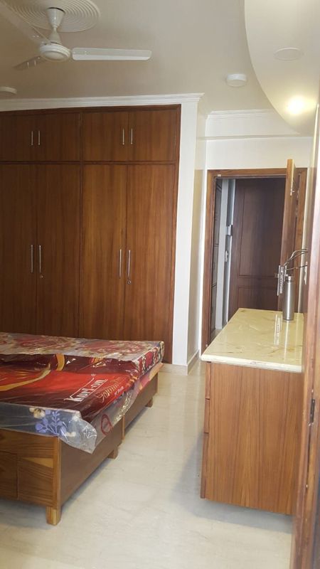 1 BHK for rent in Dlf Phase iv, Gurugram — semi-furnished — 60 sq.ft — DLF City Phase IV