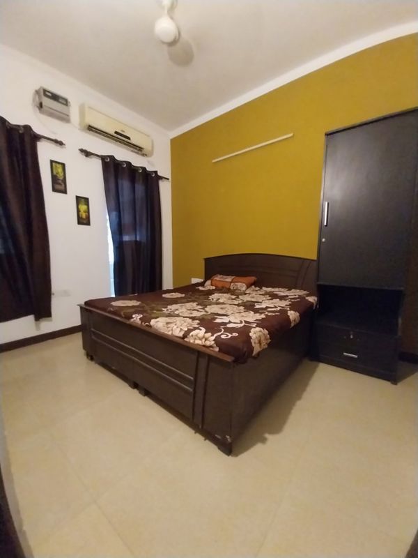 1 BHK for rent in Dlf Phase V, Gurugram — furnished — 350 sq.ft — DLF City Phase V
