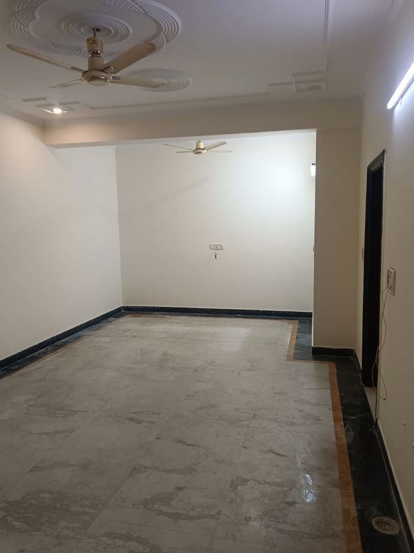 1 BHK for rent in Indira Colony, Gurugram — unfurnished — 550 sq.ft