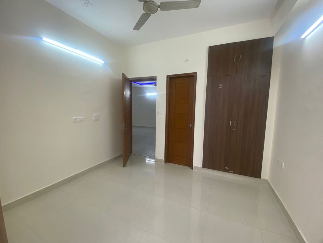 1 BHK for rent in Islampur, Gurugram — semi-furnished — 400 sq.ft