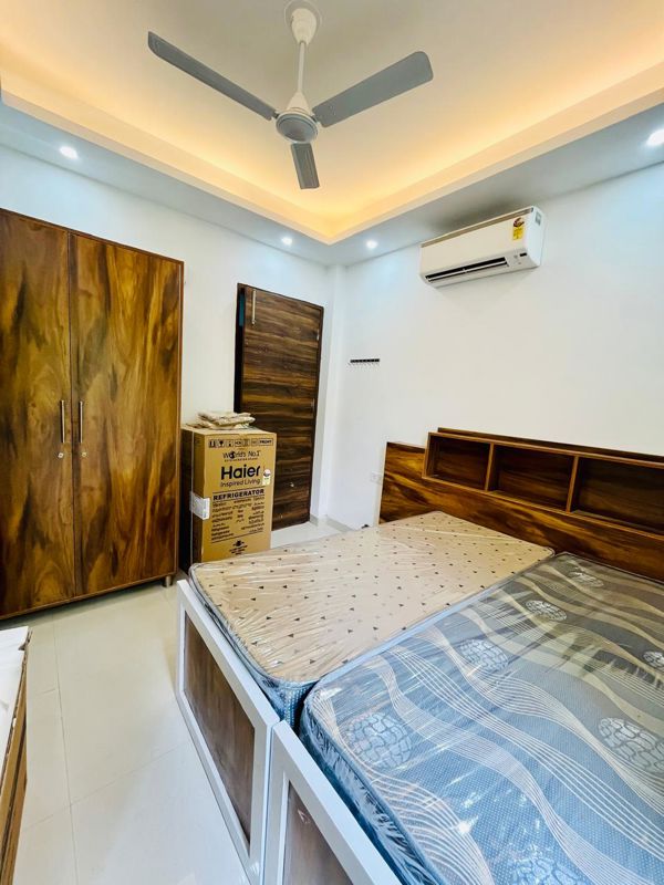 1 BHK for rent in Malibu Town, Gurugram — semi-furnished — 800 sq.ft