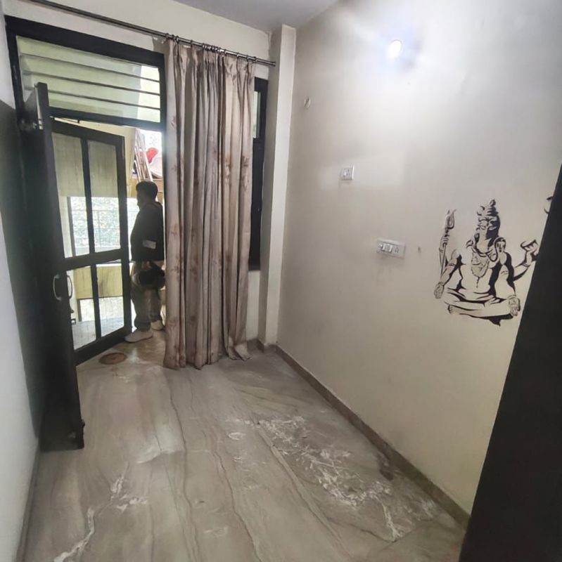 1 BHK for rent in Mohyal Colony, Gurugram — furnished — 100 sq.ft — RWA Residential Society