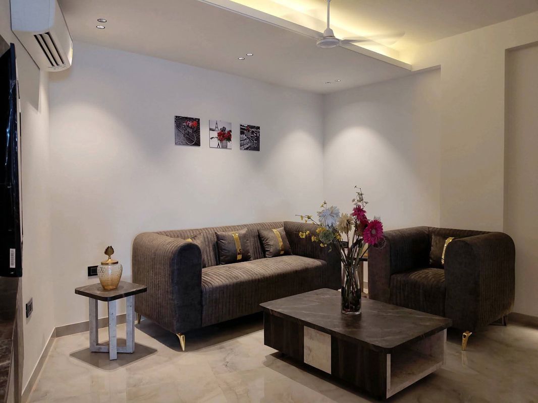1 BHK for rent in Palam Vihar, Gurugram — semi-furnished — 775 sq.ft