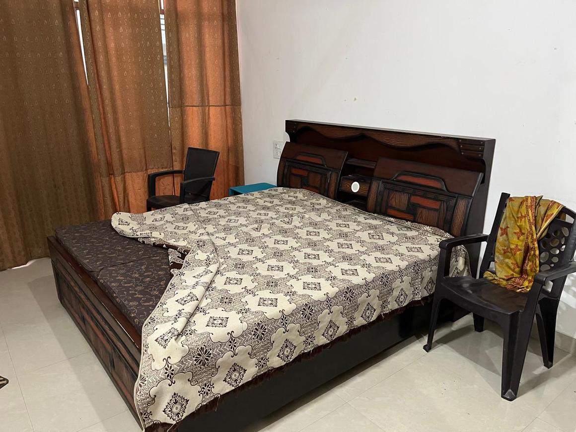 1 BHK for rent in Palam Vihar, Gurugram — 350 sq.ft