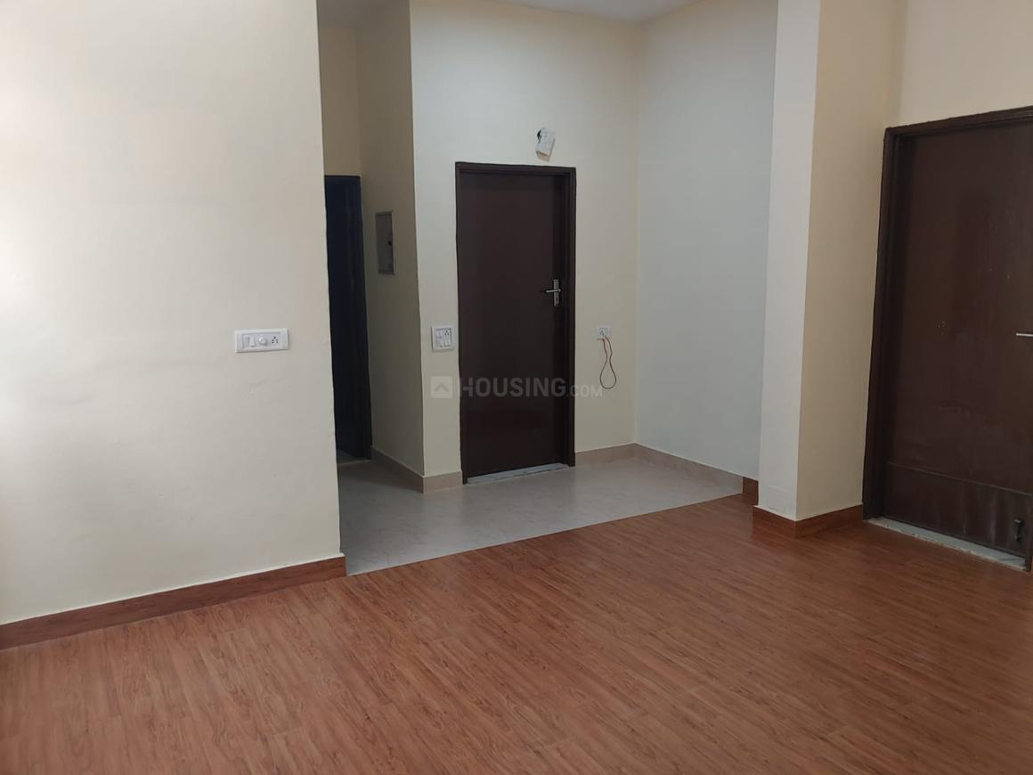 1 BHK for rent in Palam Vihar, Gurugram — semi-furnished — 700 sq.ft