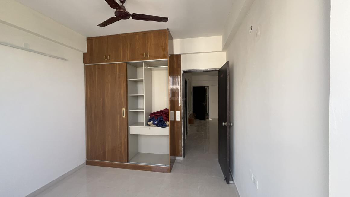 1 BHK for rent in Sector 103, Gurugram — semi-furnished — 450 sq.ft — Signature Global Grand IVA