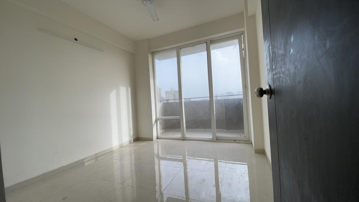 1 BHK for rent in Sector 103, Gurugram — unfurnished — 500 sq.ft — Signature Global Grand IVA
