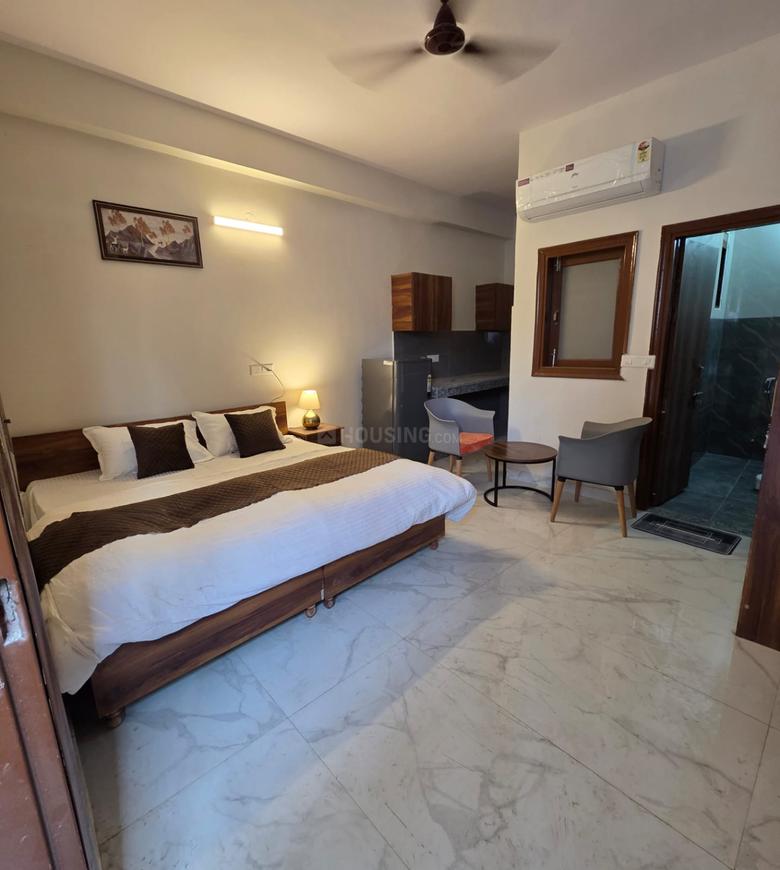 1 BHK for rent in Sector 10A, Gurugram — 500 sq.ft