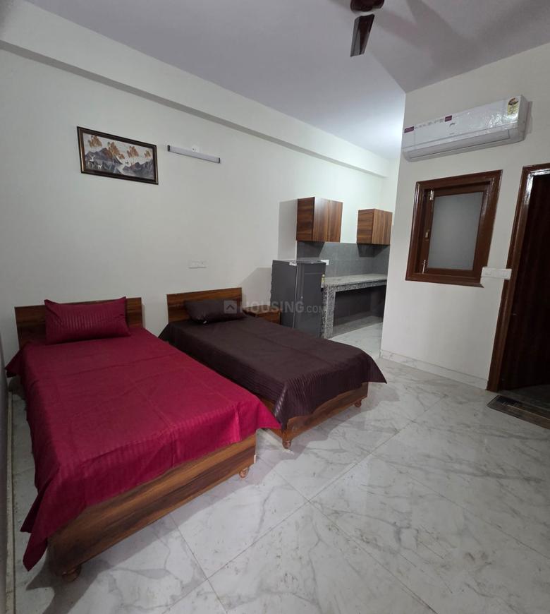1 BHK for rent in Sector 10A, Gurugram — 450 sq.ft