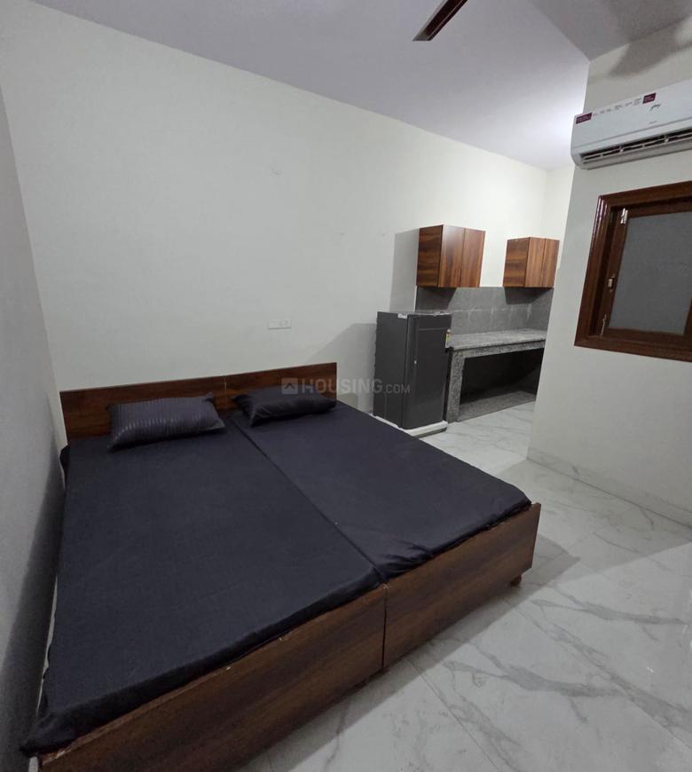 1 BHK for rent in Sector 10A, Gurugram — 480 sq.ft