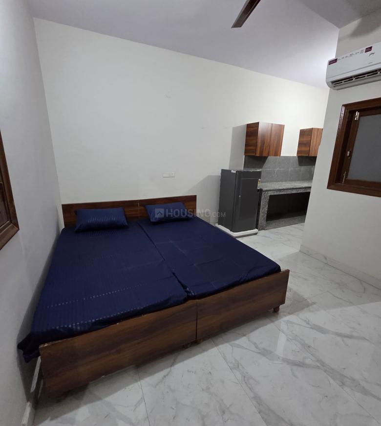 1 BHK for rent in Sector 10A, Gurugram — 460 sq.ft