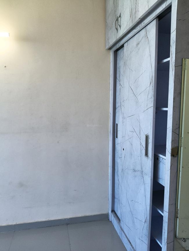 1 BHK for rent in Sector 14, Gurugram — semi-furnished — 600 sq.ft