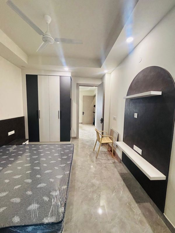 1 BHK for rent in Sector 15, Gurugram — furnished — 710 sq.ft