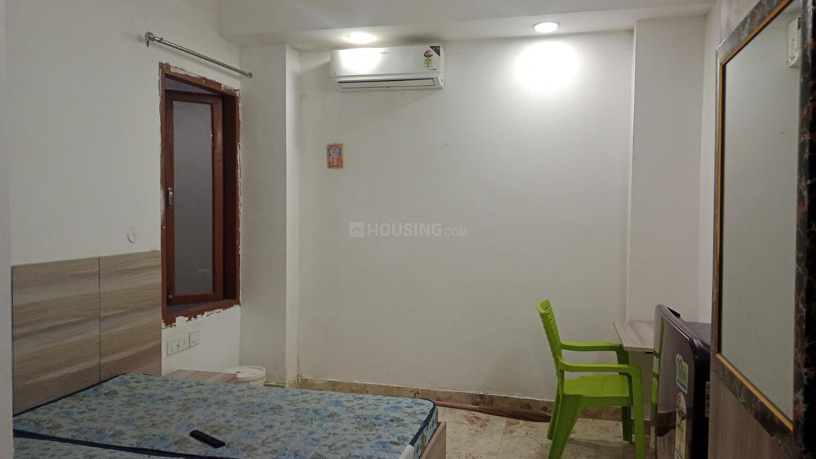 1 BHK for rent in Sector 17, Gurugram — 250 sq.ft