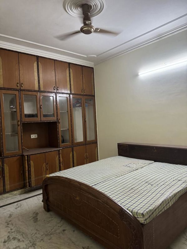 1 BHK for rent in Sector 17, Gurugram — furnished — 700 sq.ft