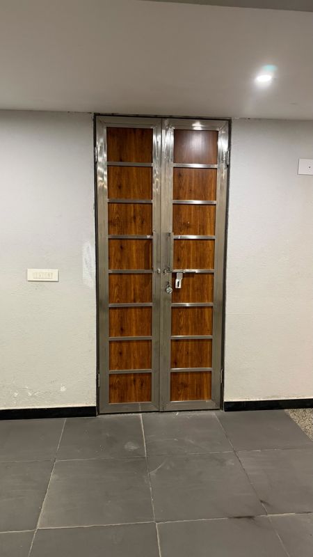 1 BHK for rent in Sector 19, Gurugram — furnished — 100 sq.ft — Enkay Square