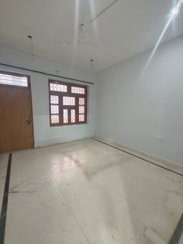 1 BHK for rent in Sector 22, Gurugram — semi-furnished — 1000 sq.ft