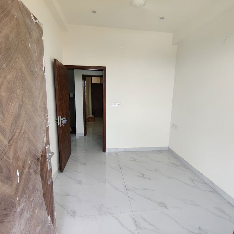 1 BHK for rent in Sector 22b, Gurugram — semi-furnished — 800 sq.ft