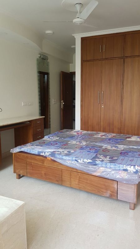 1 BHK for rent in Sector 23, Gurugram — semi-furnished — 100 sq.ft — Ansal Plaza Sector-23