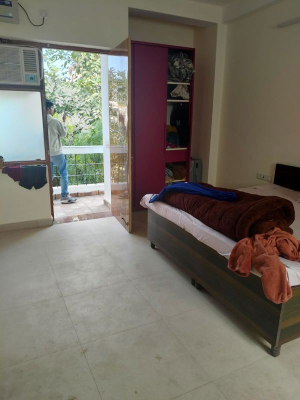 1 BHK for rent in Sector 23, Gurugram — furnished — 700 sq.ft