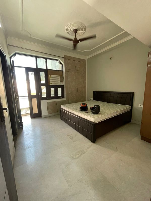 1 BHK for rent in Sector 23, Gurugram — semi-furnished — 650 sq.ft