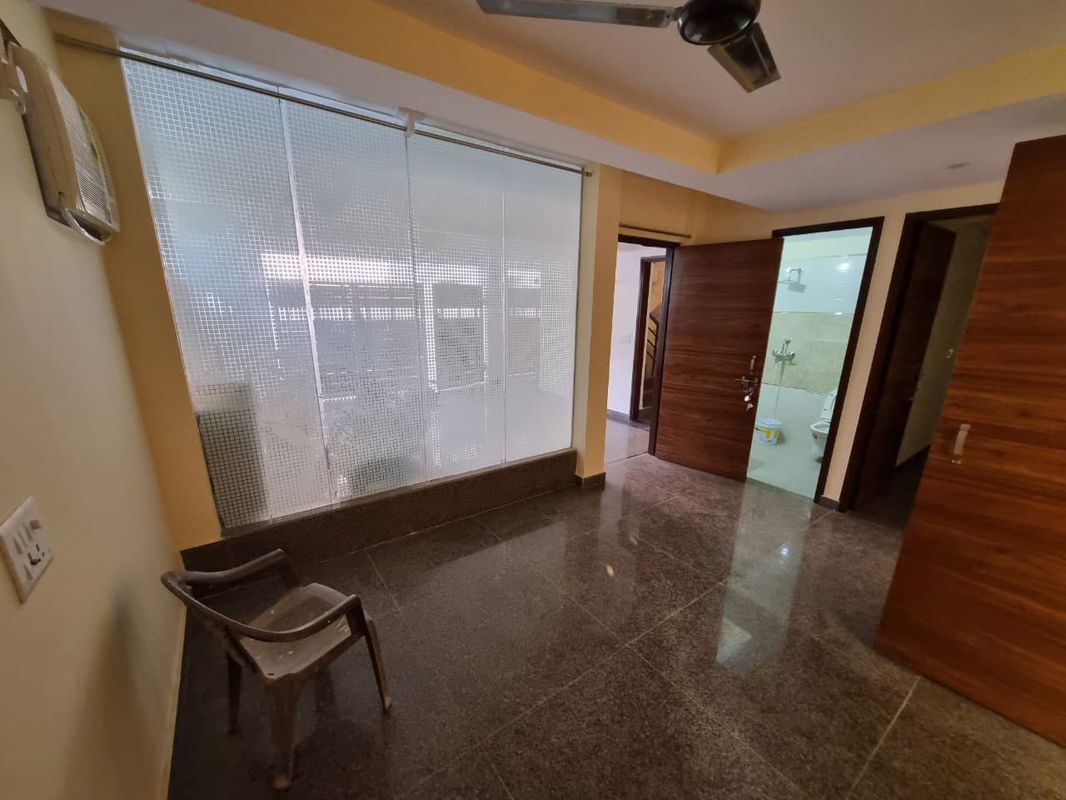 1 BHK for rent in Sector 23, Gurugram — semi-furnished — 800 sq.ft — Ansal Plaza Sector-23