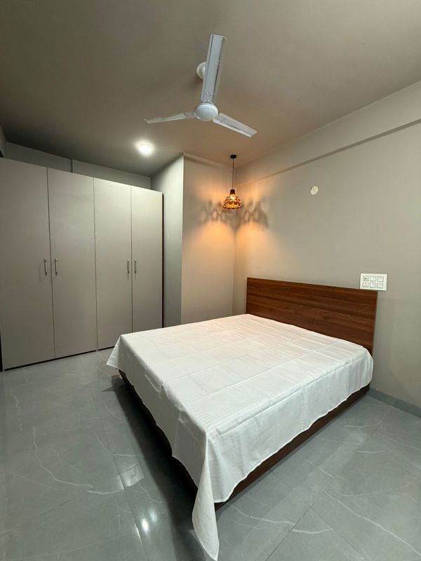 1 BHK for rent in Sector 24, Gurugram — furnished — 960 sq.ft — DLF City Phase III