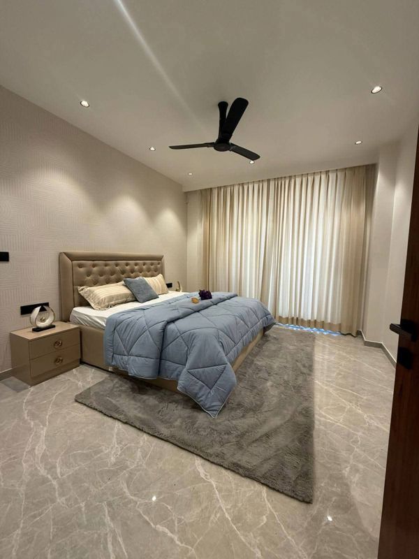 1 BHK for rent in Sector 24, Gurugram — semi-furnished — 785 sq.ft — DLF Cyber SEZ