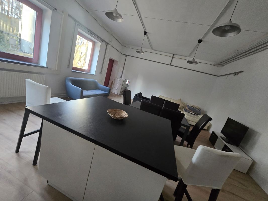 1 BHK for rent in Sector 27, Gurugram — furnished — 80 sq.ft — DLF City Gurgaon