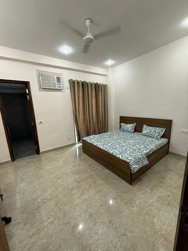 1 BHK for rent in Sector 27, Gurugram — furnished — 930 sq.ft