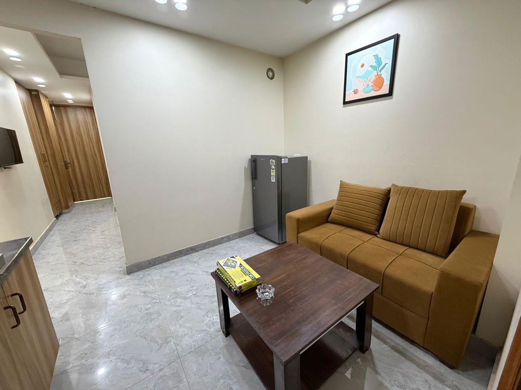 1 BHK for rent in Sector 27, Gurugram — furnished — 692 sq.ft