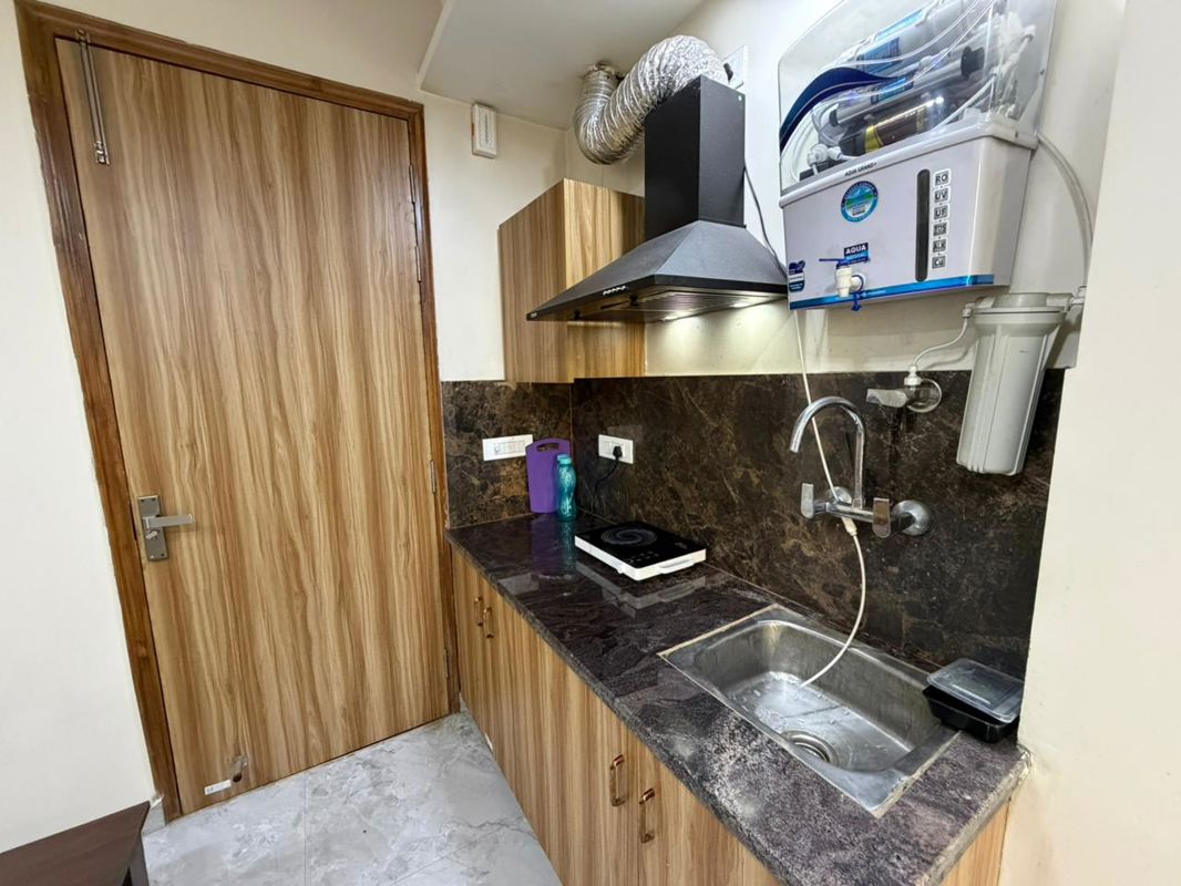 1 BHK for rent in Sector 27, Gurugram — furnished — 698 sq.ft