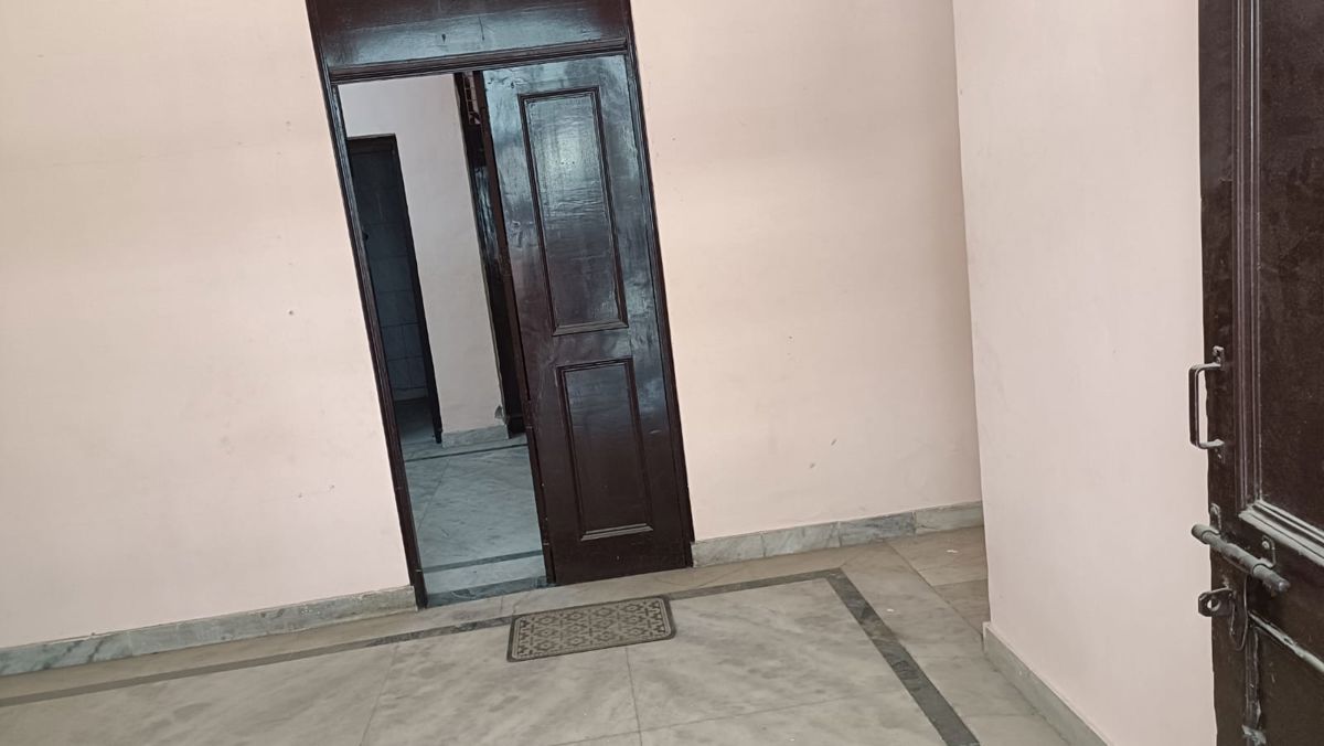 1 BHK for rent in Sector 3, Gurugram — semi-furnished — 600 sq.ft — Ansal API Palam Corporate Plaza