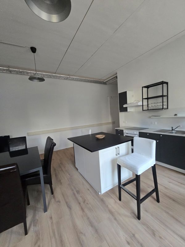1 BHK for rent in Sector 30, Gurugram — semi-furnished — 80 sq.ft — DLF Star Mall