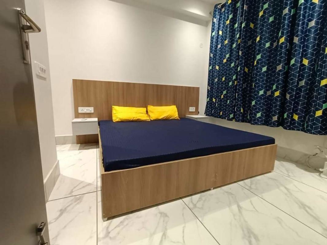 1 BHK for rent in Sector 30, Gurugram — furnished — 680 sq.ft