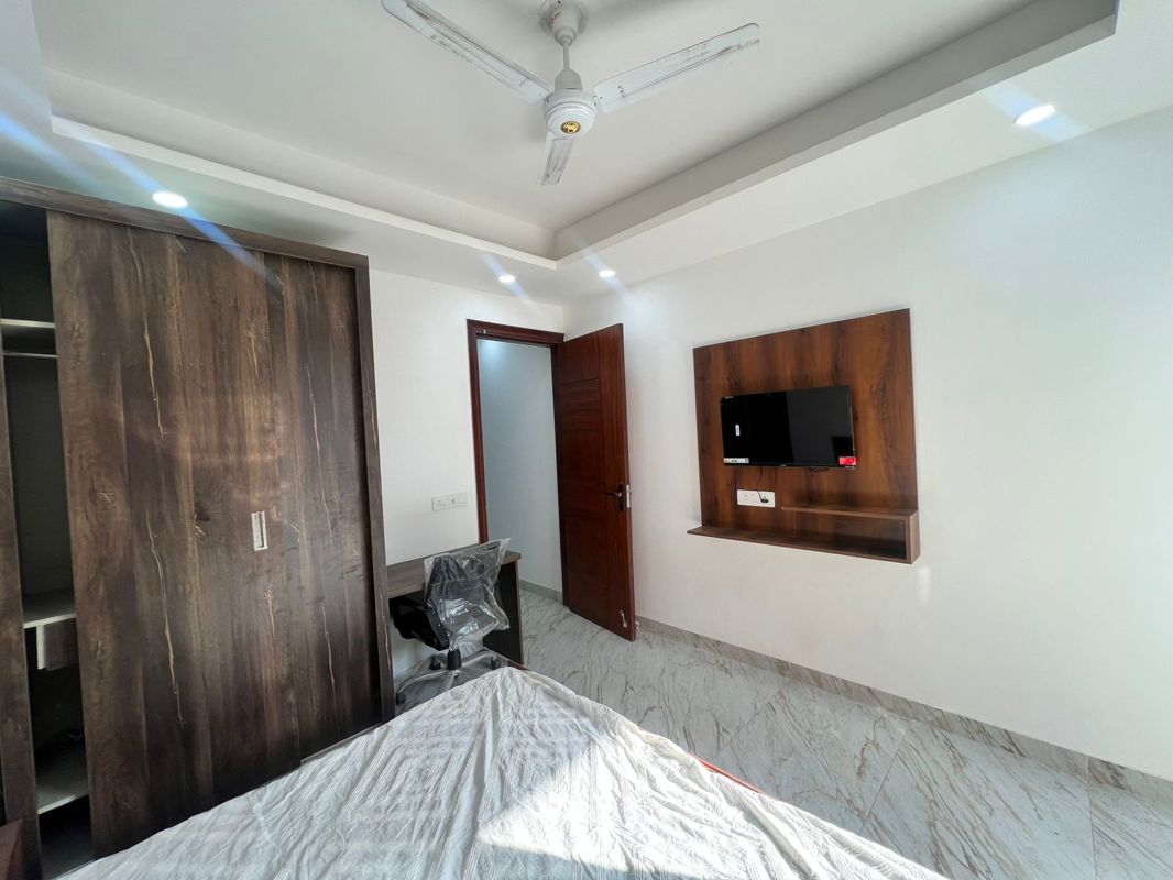 1 BHK for rent in Sector 30, Gurugram — furnished — 690 sq.ft
