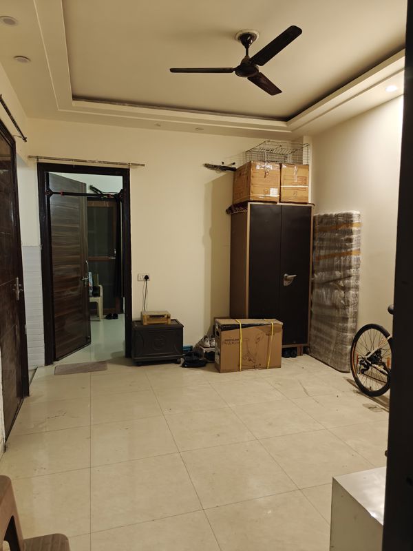 1 BHK for rent in Sector 30, Gurugram — semi-furnished — 200 sq.ft