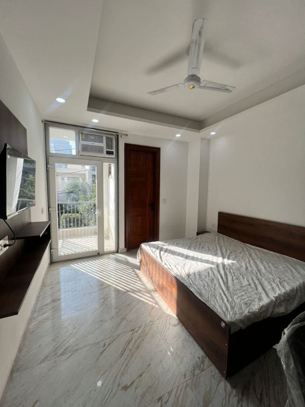 1 BHK for rent in Sector 30, Gurugram — furnished — 682 sq.ft